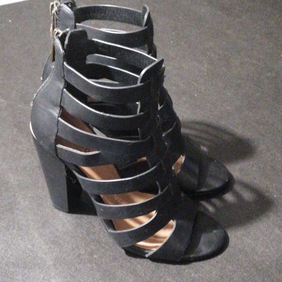 Bamboo - Picture 4 of 7